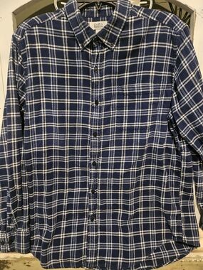 croft & barrow Navy and White Plaid Button-Down Shirt